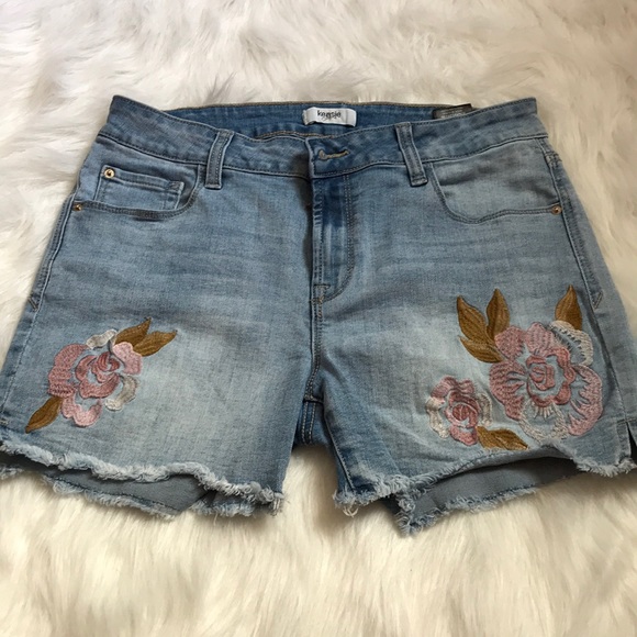 Kensie Pants - Kensie women’s jeans shorts size 6